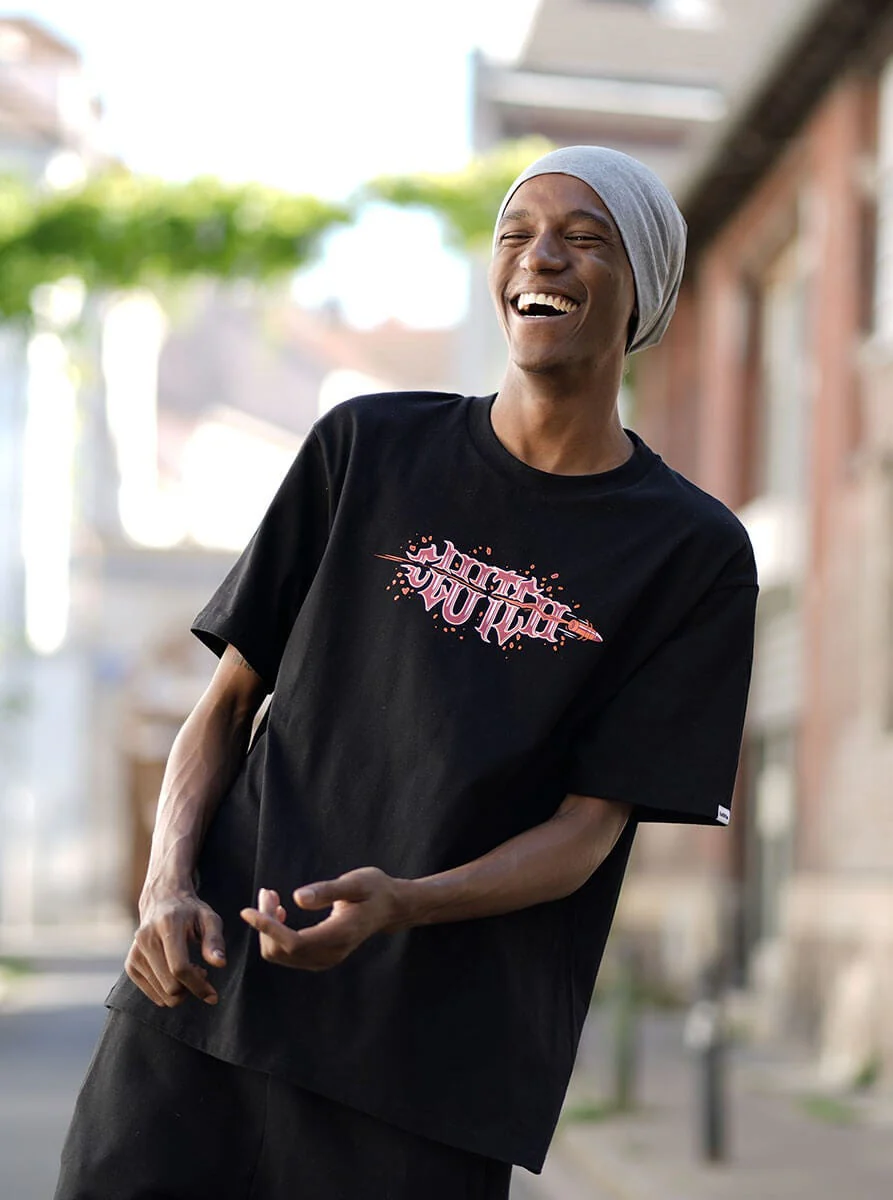 Clutch T-shirt - Image 4