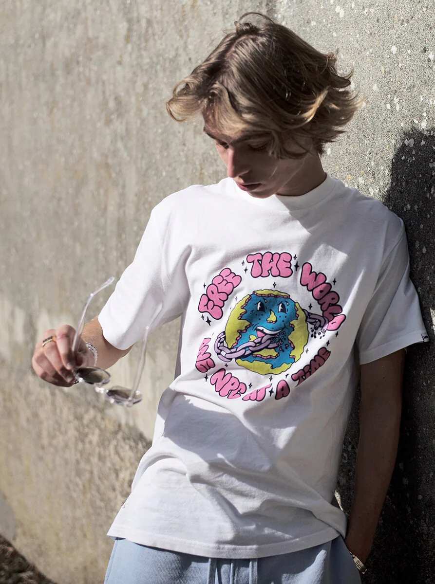 Unchained T-shirt - Image 9