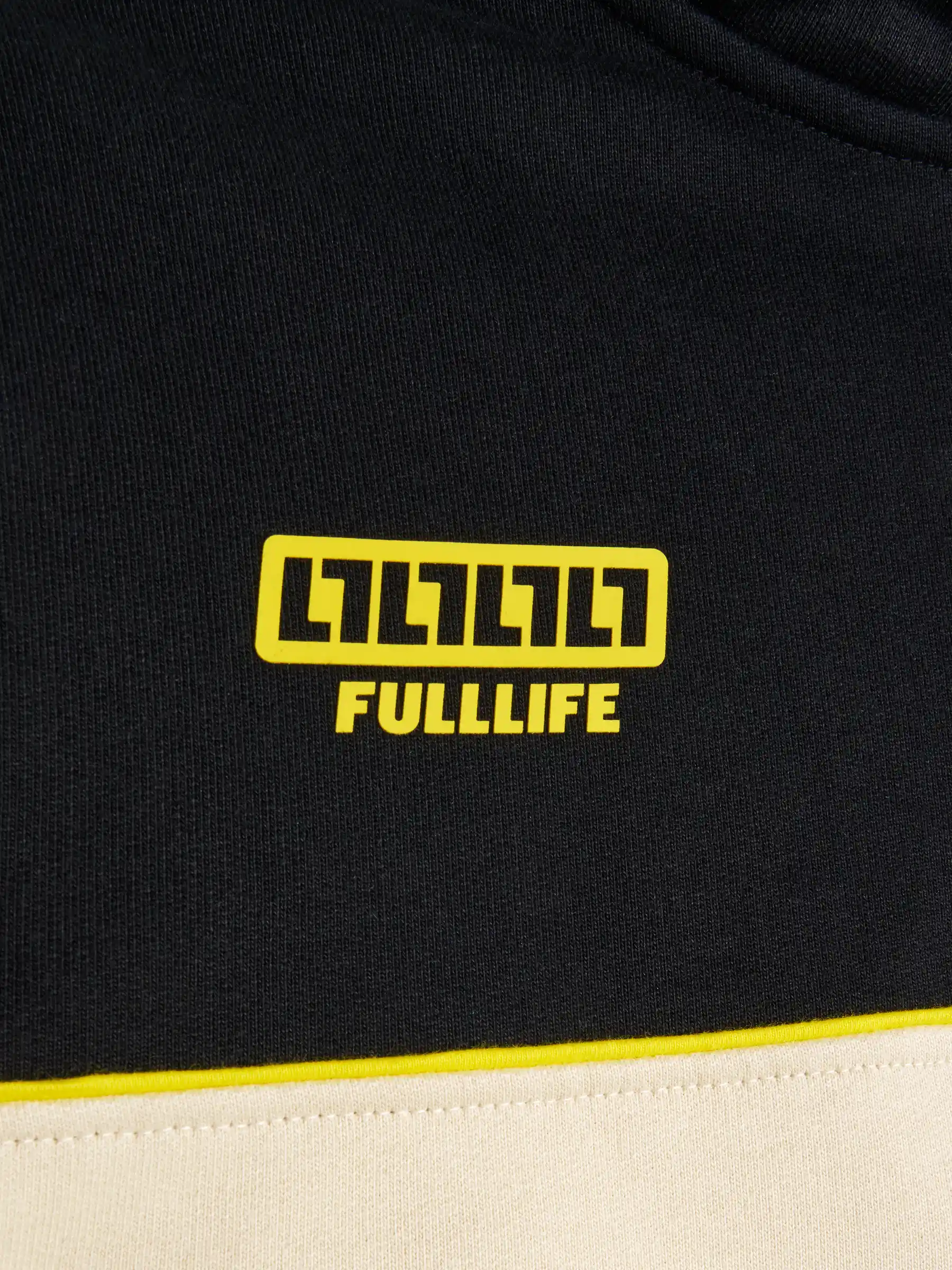 Travel Kit Crewneck - Image 5