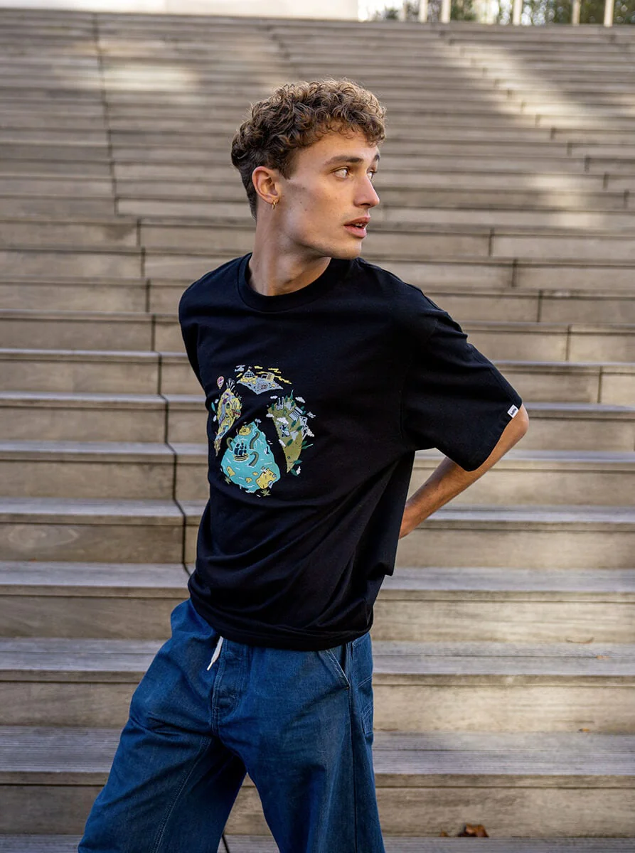 Universe T-shirt - Image 4